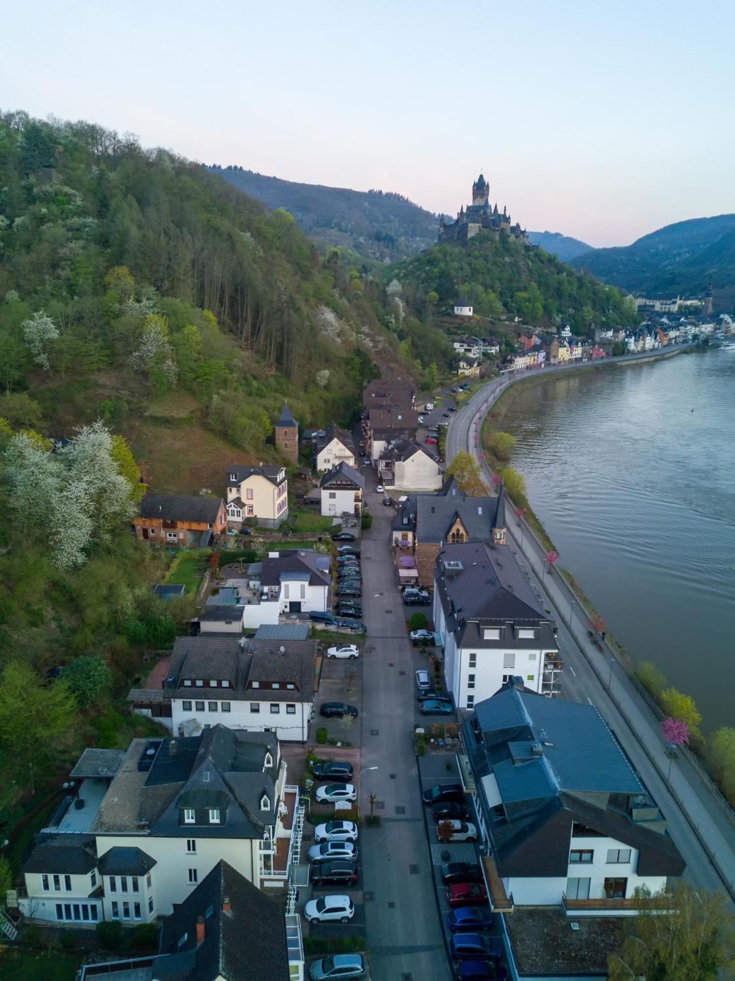 Haus Erholung Hotel Cochem Buitenkant foto